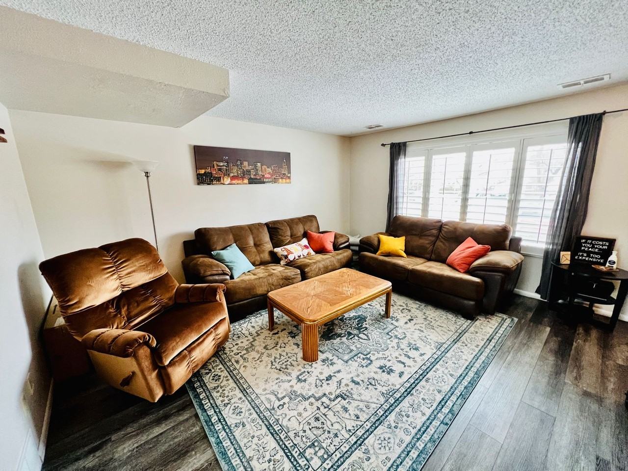 9202 E Lehigh Ave - Photo 2 of 31