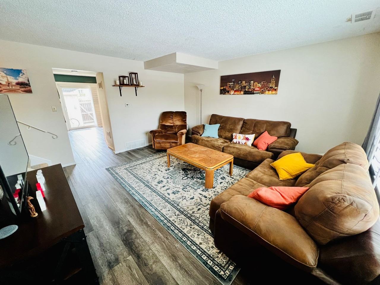 9202 E Lehigh Ave - Photo 4 of 31