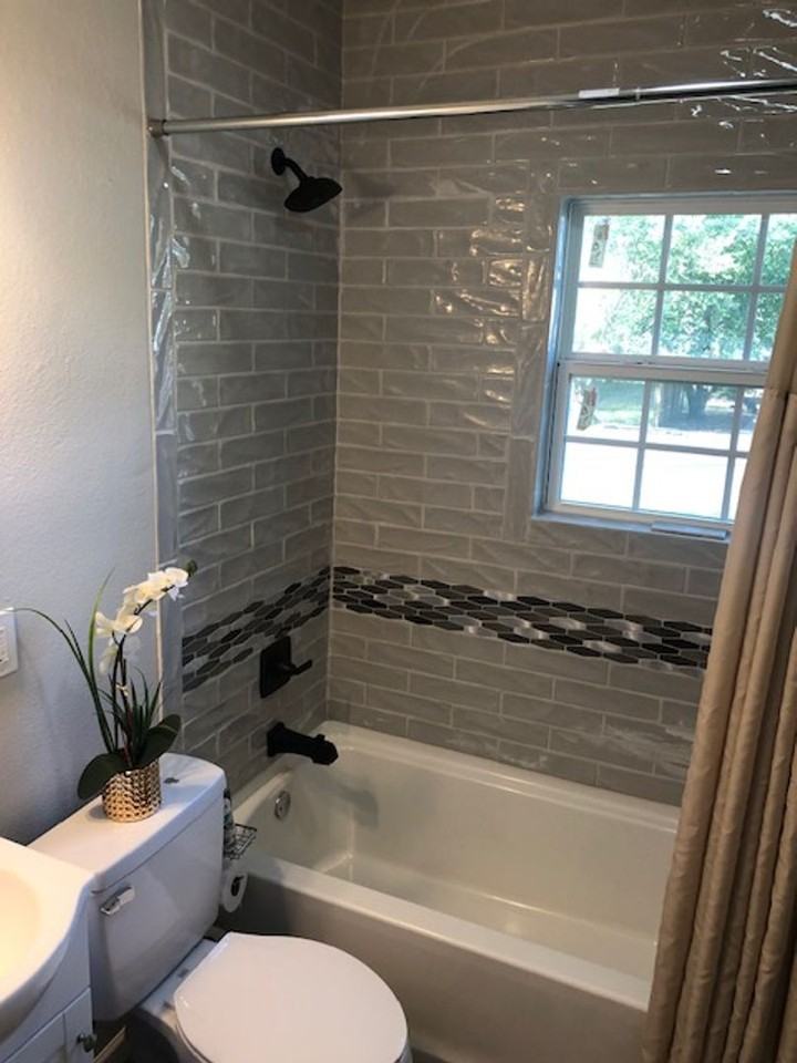 6127 Lexington Ave - Photo 5 of 15