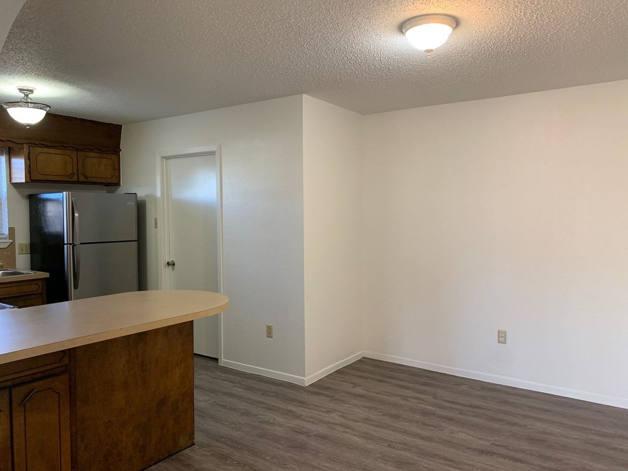 524 Merrill Dr - Photo 6 of 19