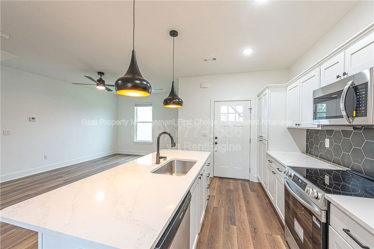 S Laramie Hts - Photo 3 of 11