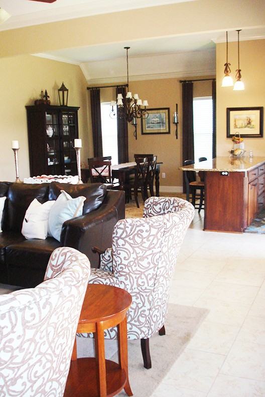 508 Falling Water Cir - Photo 2 of 12