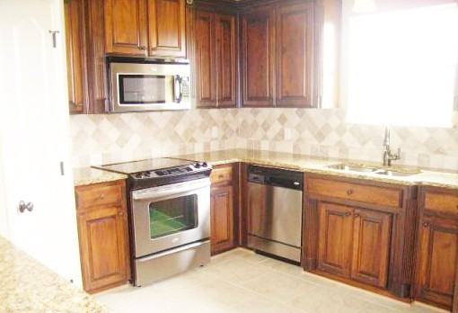 508 Falling Water Cir - Photo 3 of 12