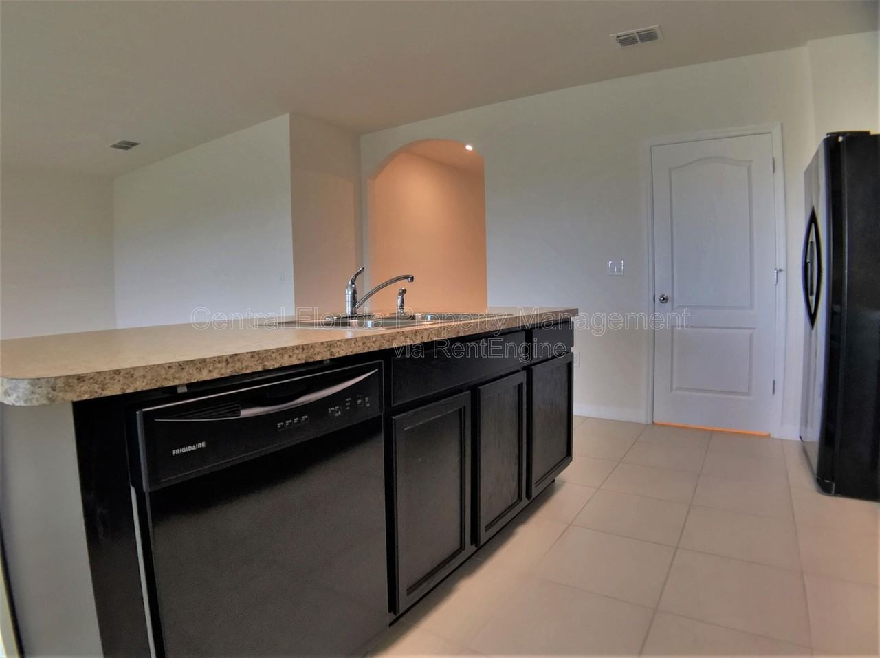 1935 Partin Terrace Rd - Photo 7 of 41