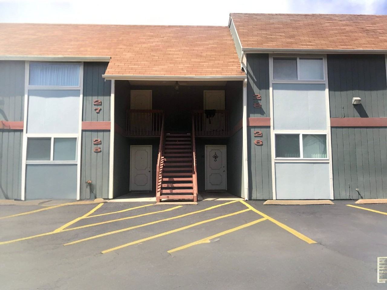 146 Atkinson Ct #26 - Photo 2 of 11