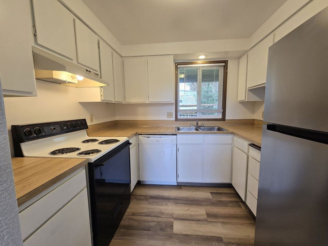 146 Atkinson Ct #26 - Photo 7 of 11