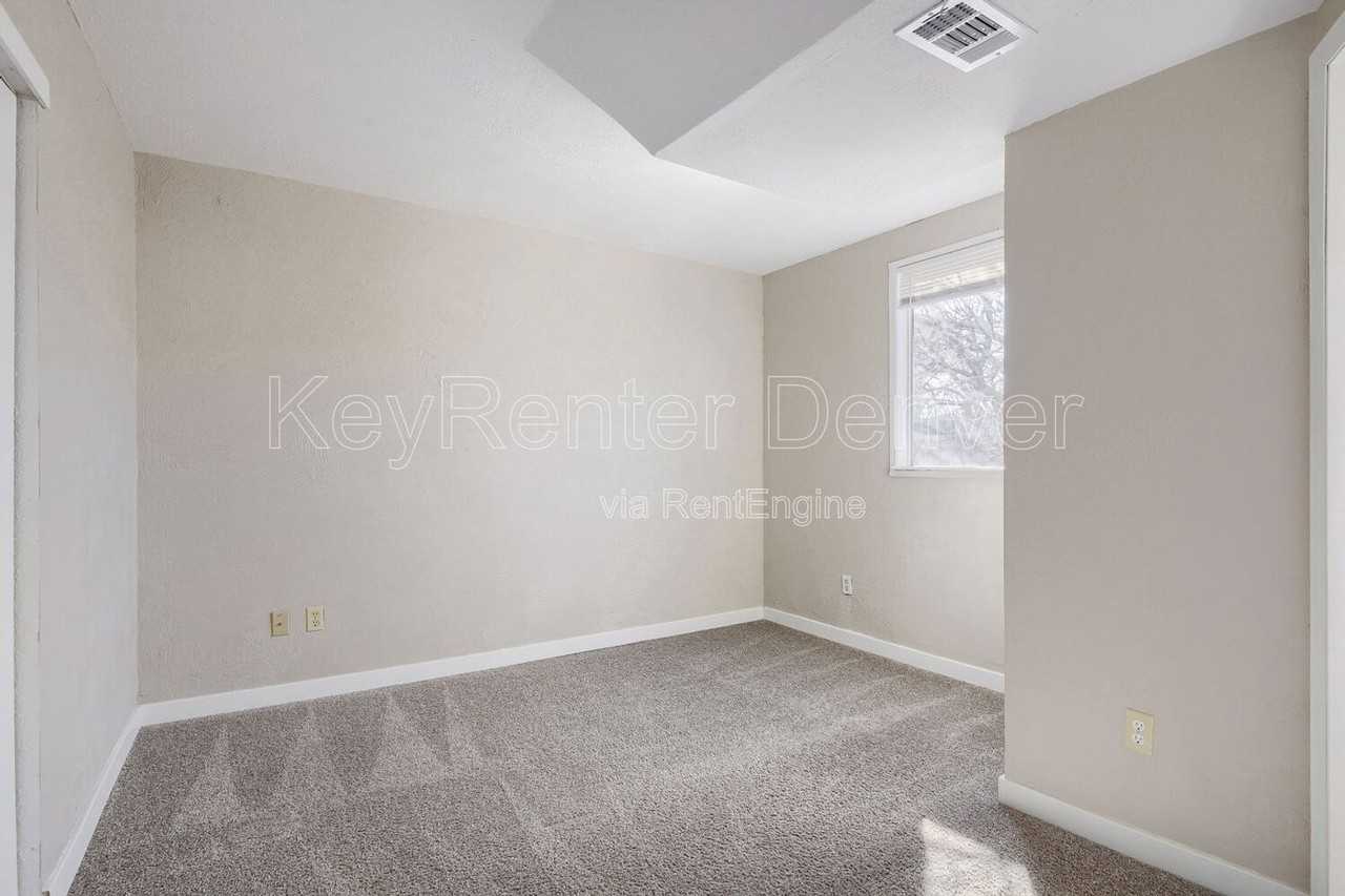 4264 S Fundy Way - Photo 7 of 11