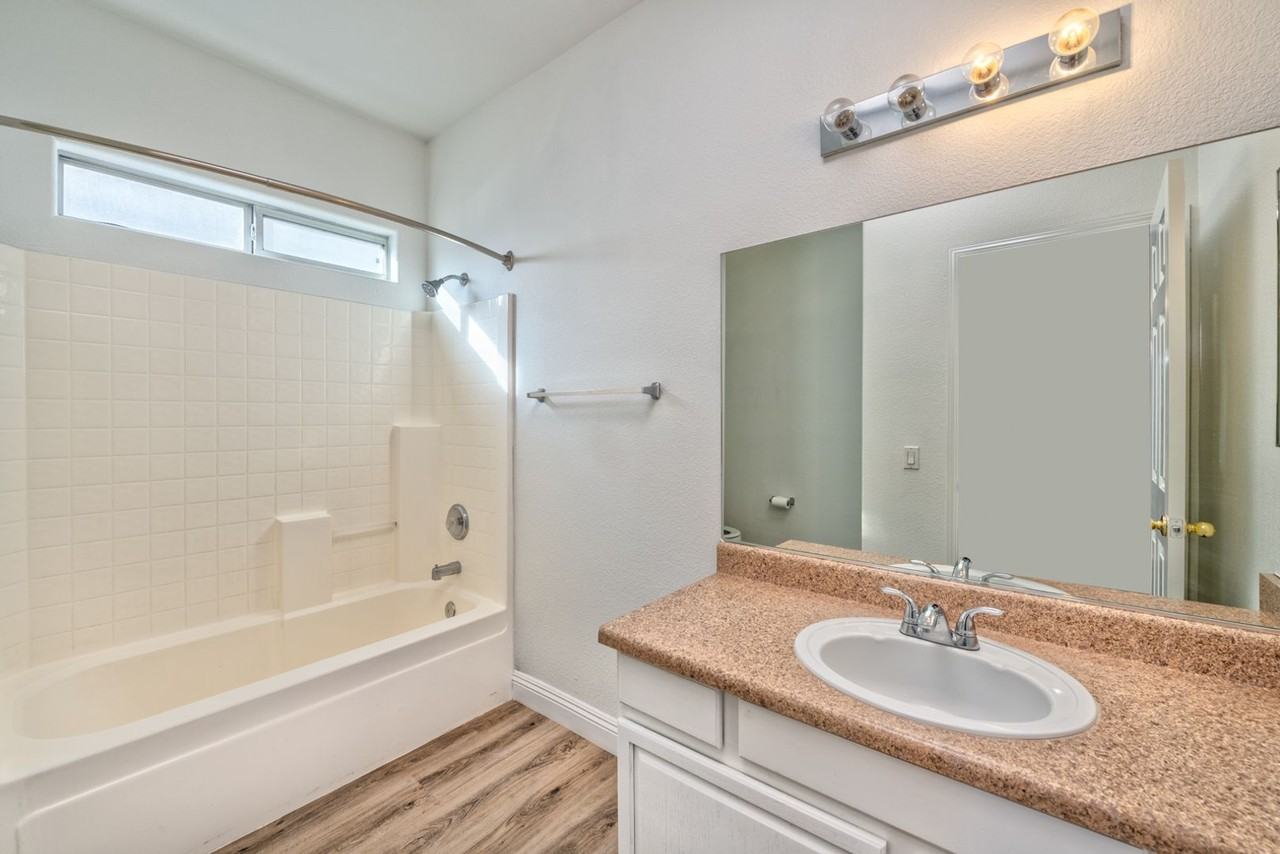 1539 Laguna Palms Ave - Photo 4 of 15