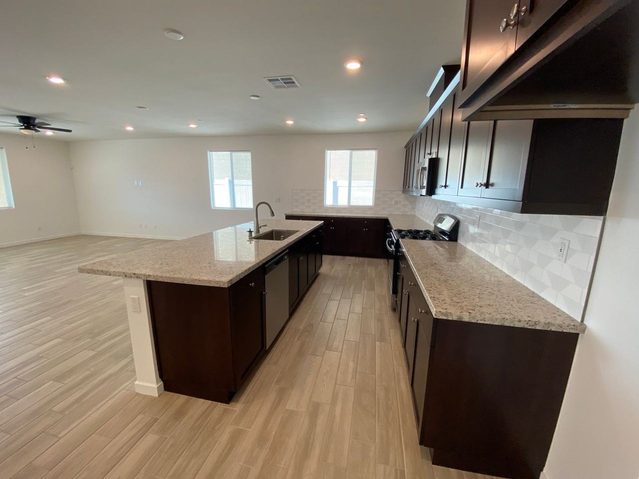 11633 Sky Pointe Dr - Photo 2 of 50