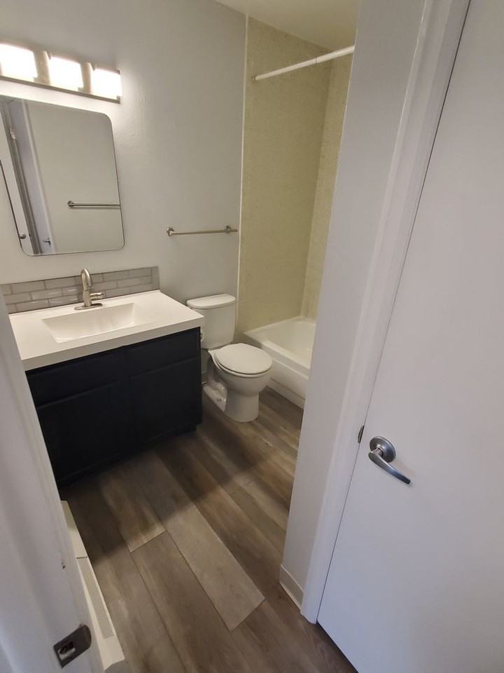 645 Manhattan Pl #307 - Photo 7 of 25