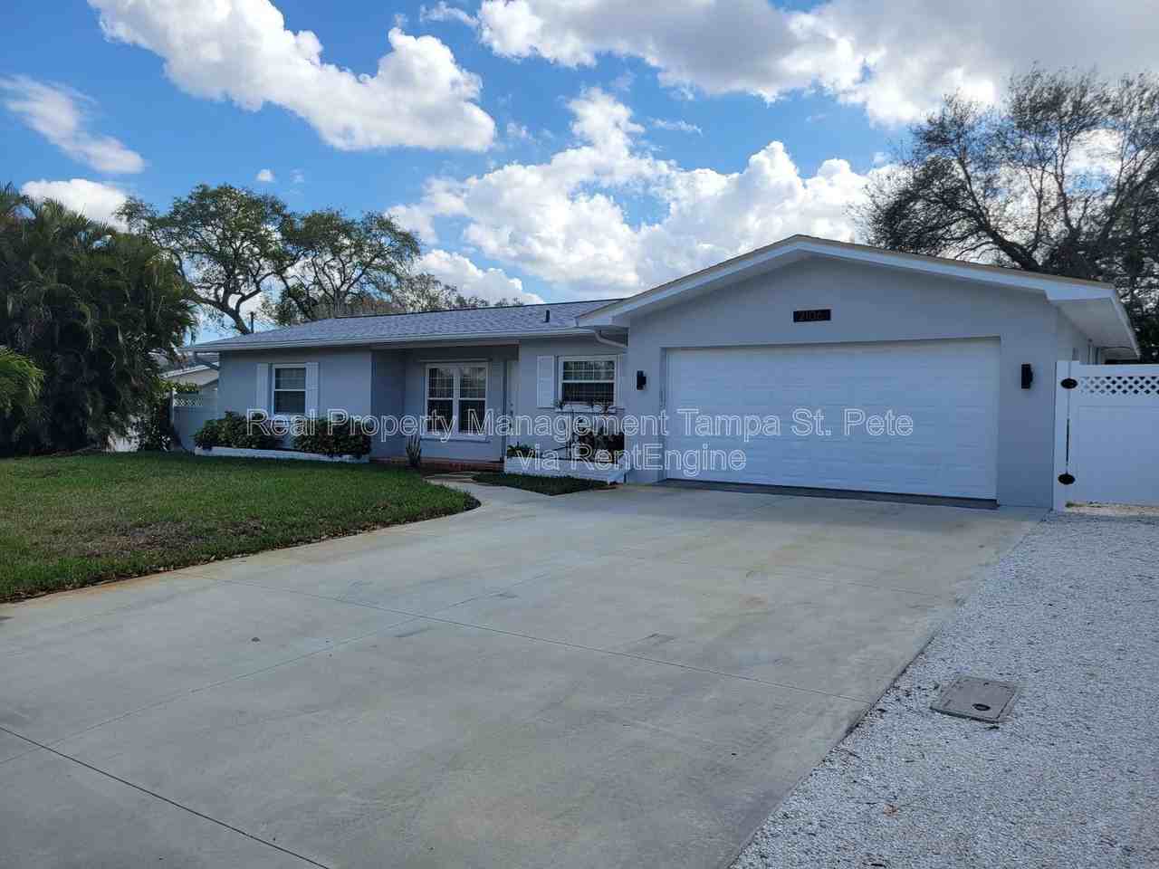 2106 Overbrook Ave N