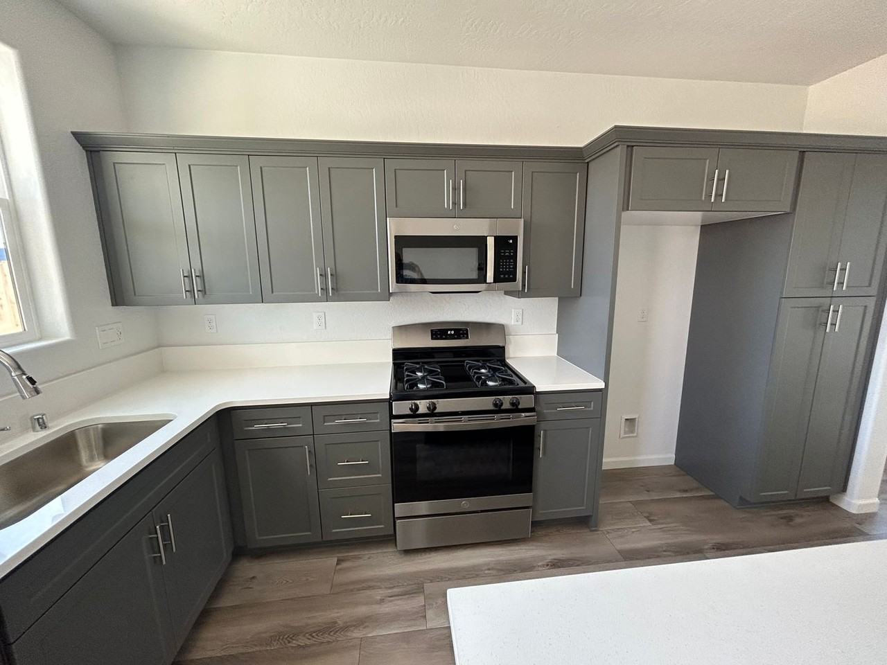 1021 W Payson Ave - Photo 4 of 12