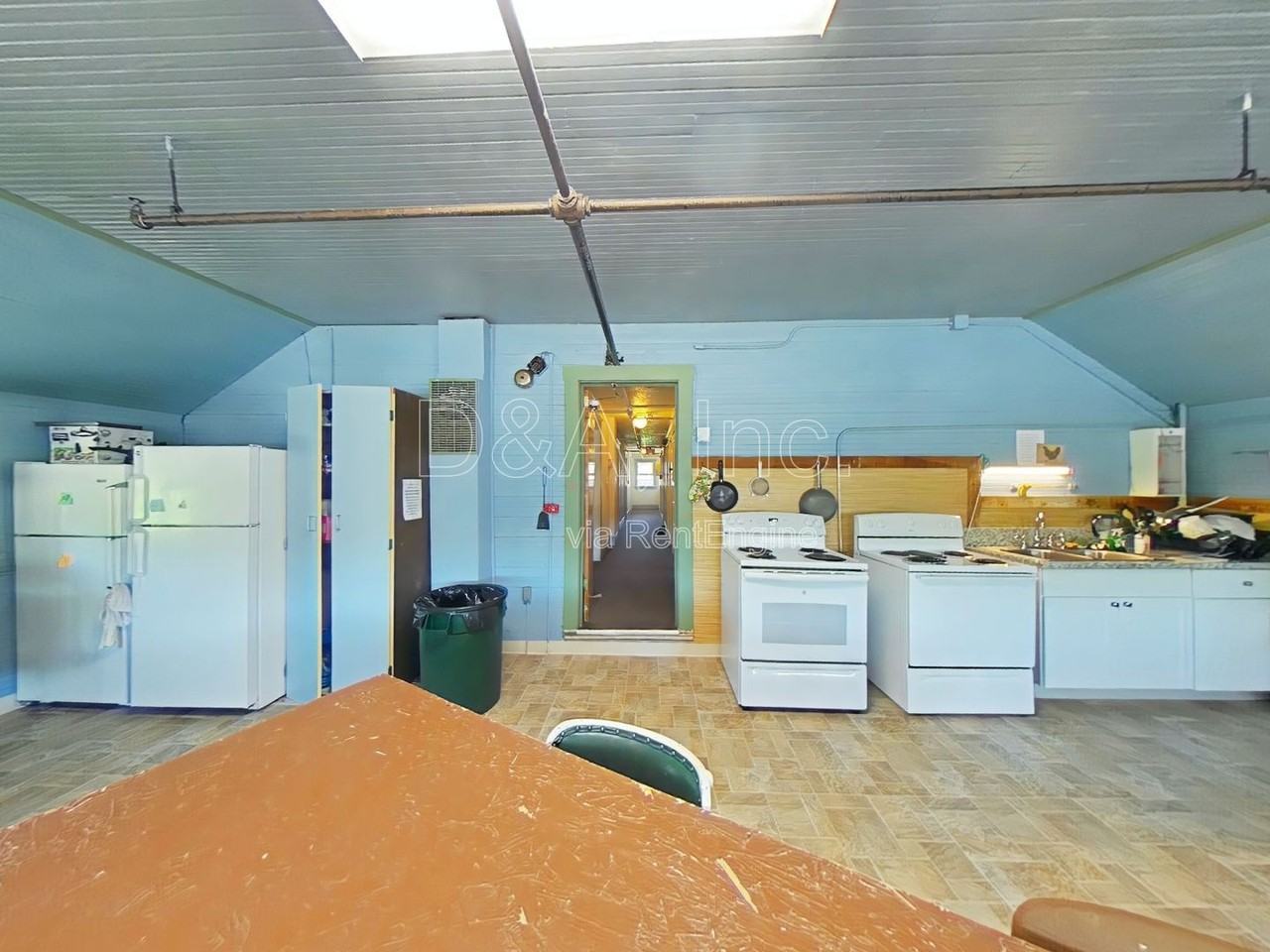 242 Nw 15th St #02 - Photo 4 of 7