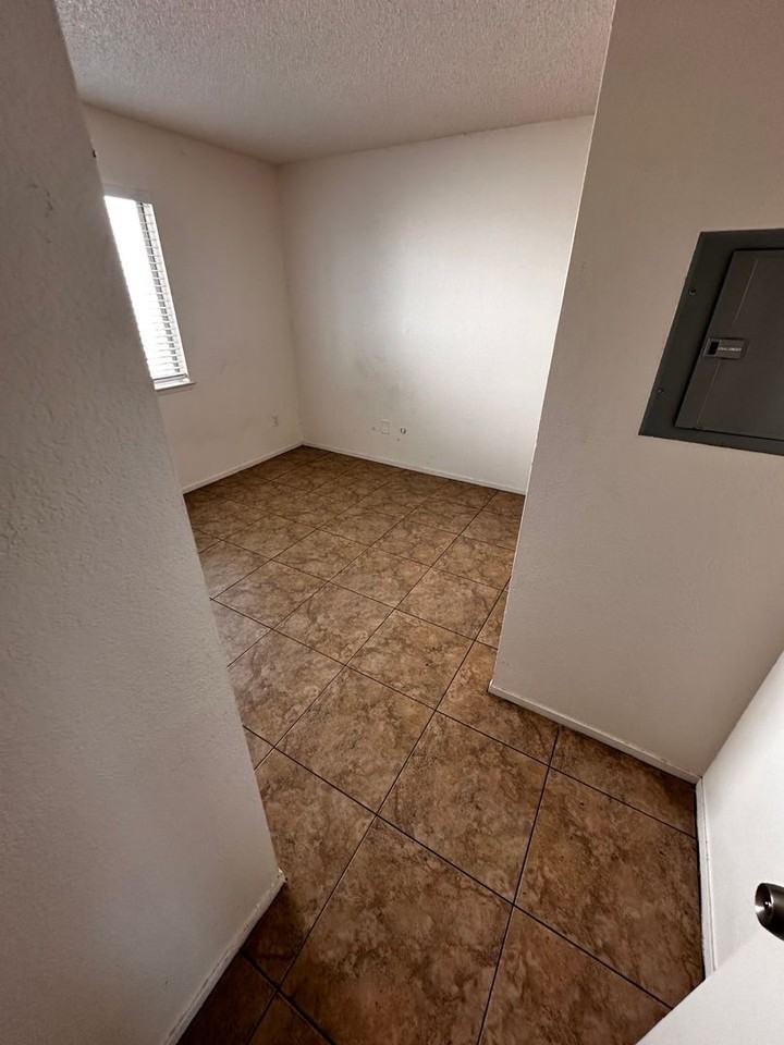 4701 Beechwood St - Photo 6 of 6