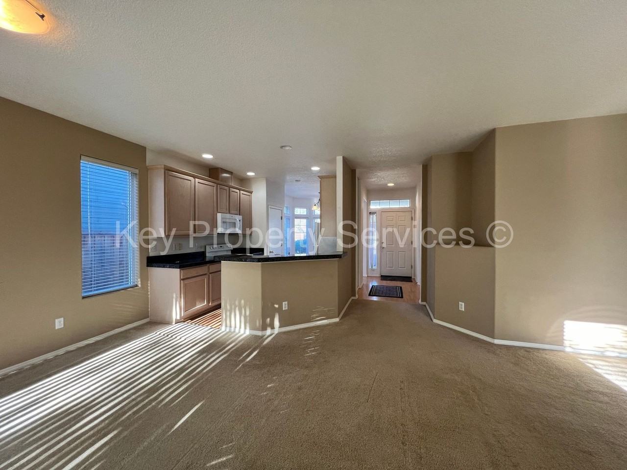 19219 Se 9th Cir - Photo 5 of 17