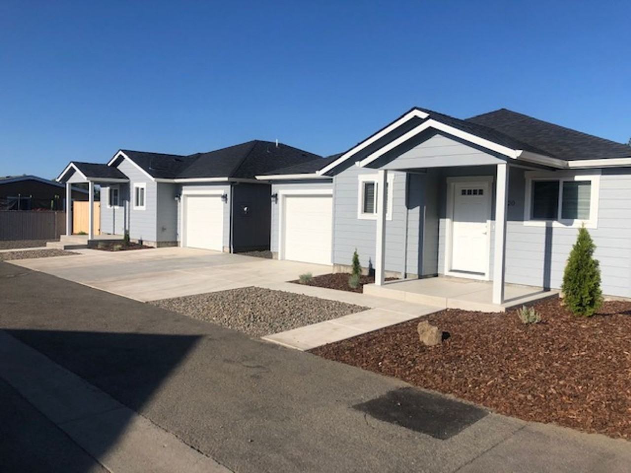 1120 Garfield St - Photo 2 of 18