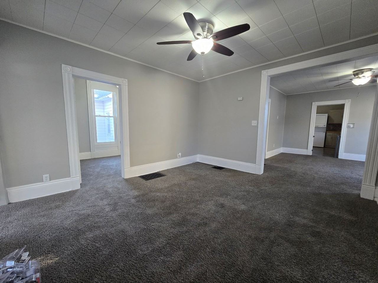 710 E Olive St - Photo 5 of 13