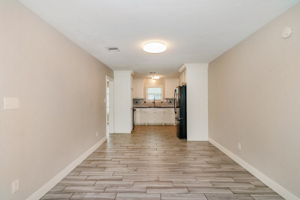 1140 Glenda St - Photo 5 of 16