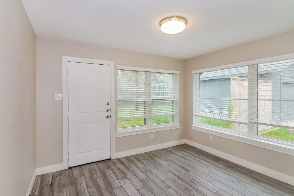 1140 Glenda St - Photo 6 of 16