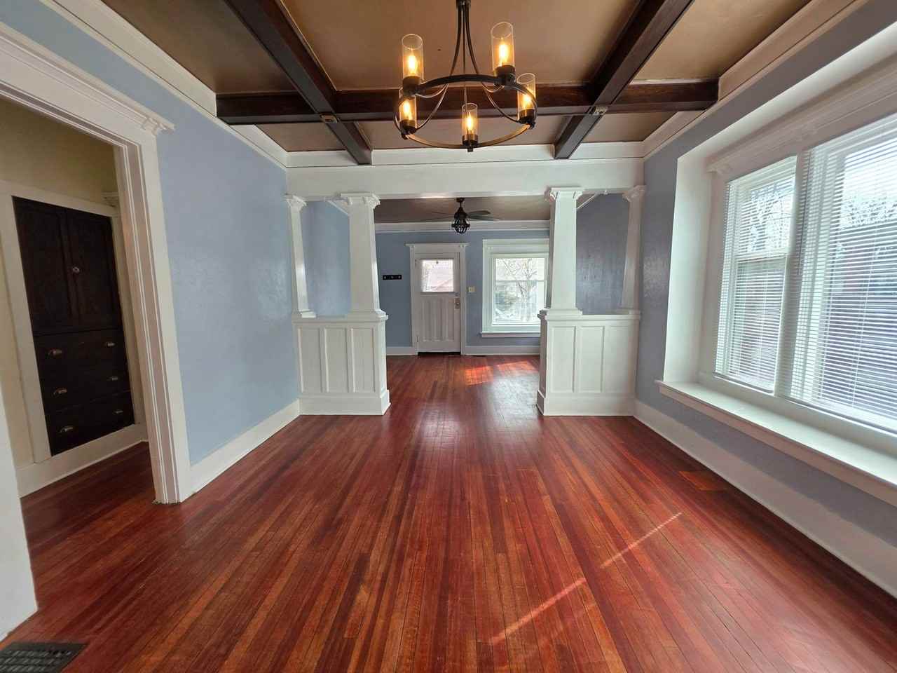 1033 Carteret Ave - Photo 2 of 15