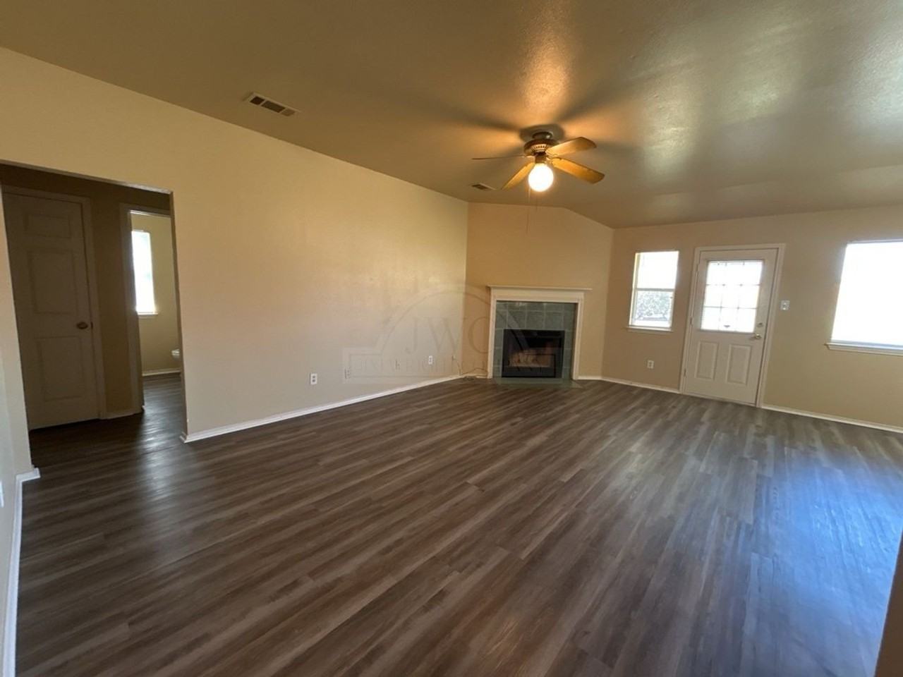 4805 Sterling Cir - Photo 2 of 26