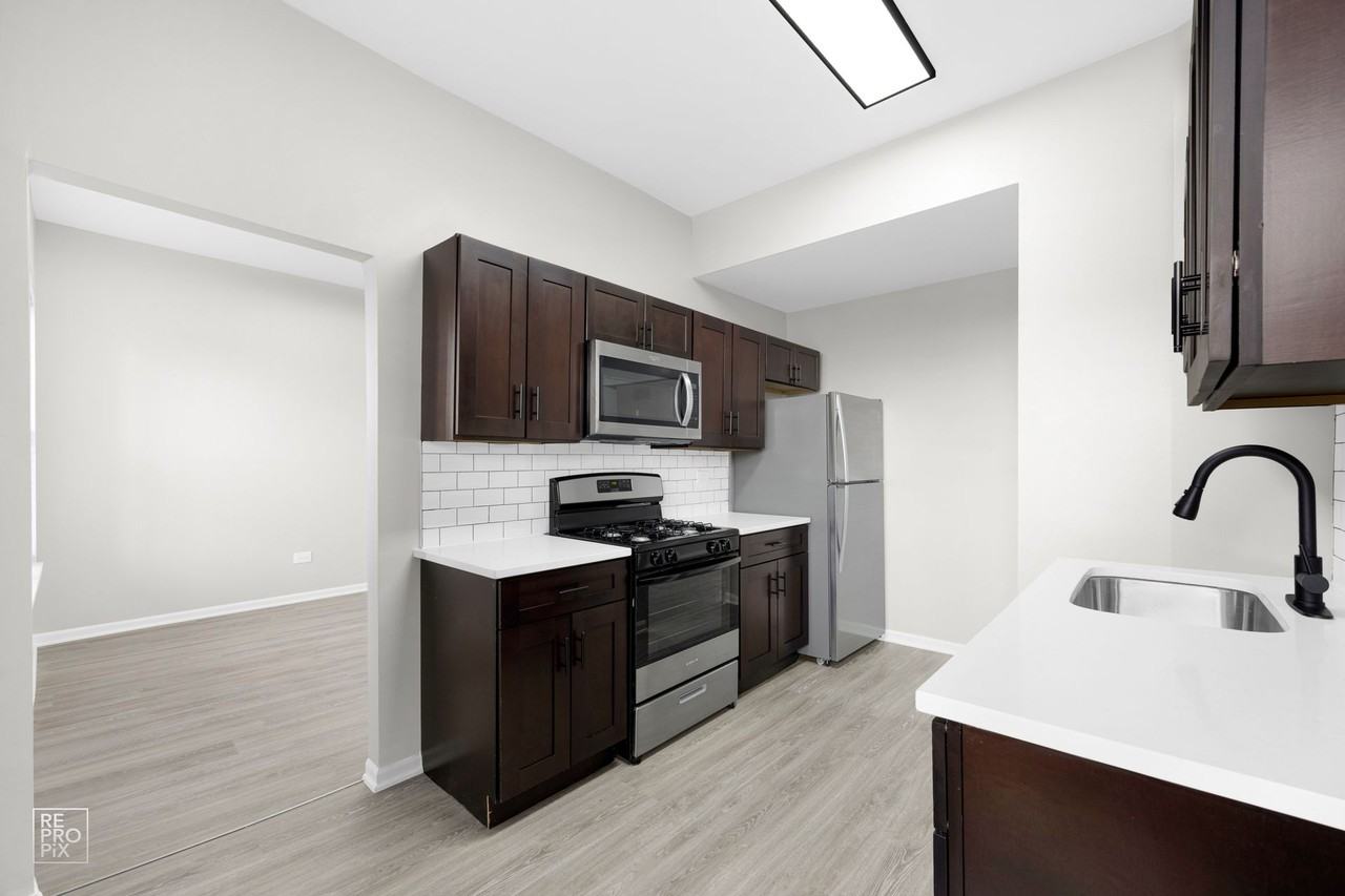 5019 S St Lawrence Ave 600 E 50th Pl Chicago, IL 60615 - Photo 6 of 50