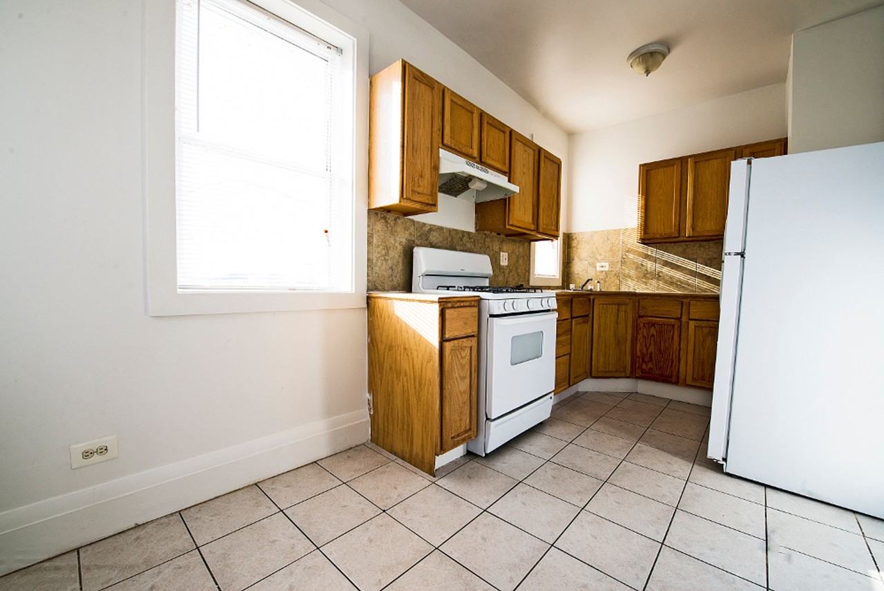 6033 S Vernon - Photo 3 of 26