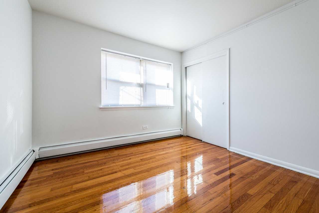 7101 S Artesian Ave Chicago, IL 60629 - Photo 6 of 19