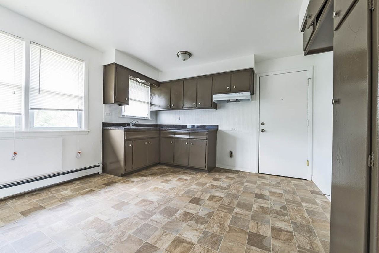 14015 S Tracy - Photo 4 of 20