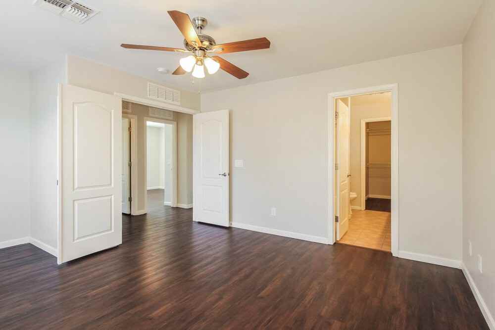 6728 N 130th Ave - Photo 7 of 17