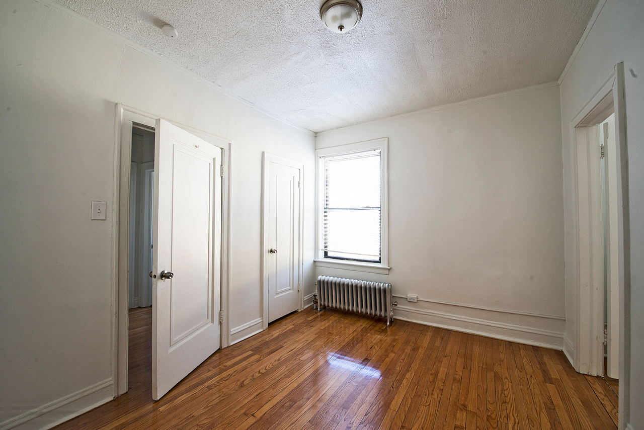 8951 S Ada St Chicago, IL 60620 - Photo 4 of 18