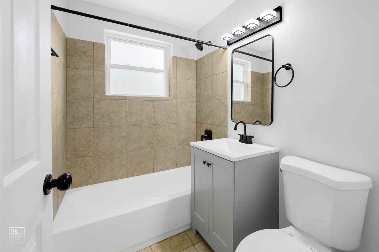 8935-39 S Dauphin Ave Chicago, IL 60619 - Photo 2 of 11