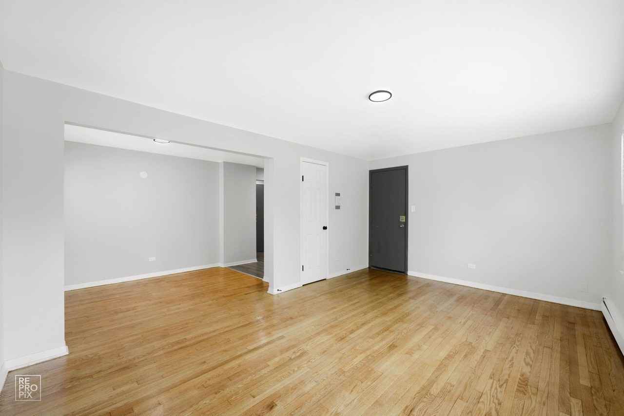 8935-39 S Dauphin Ave Chicago, IL 60619 - Photo 4 of 11