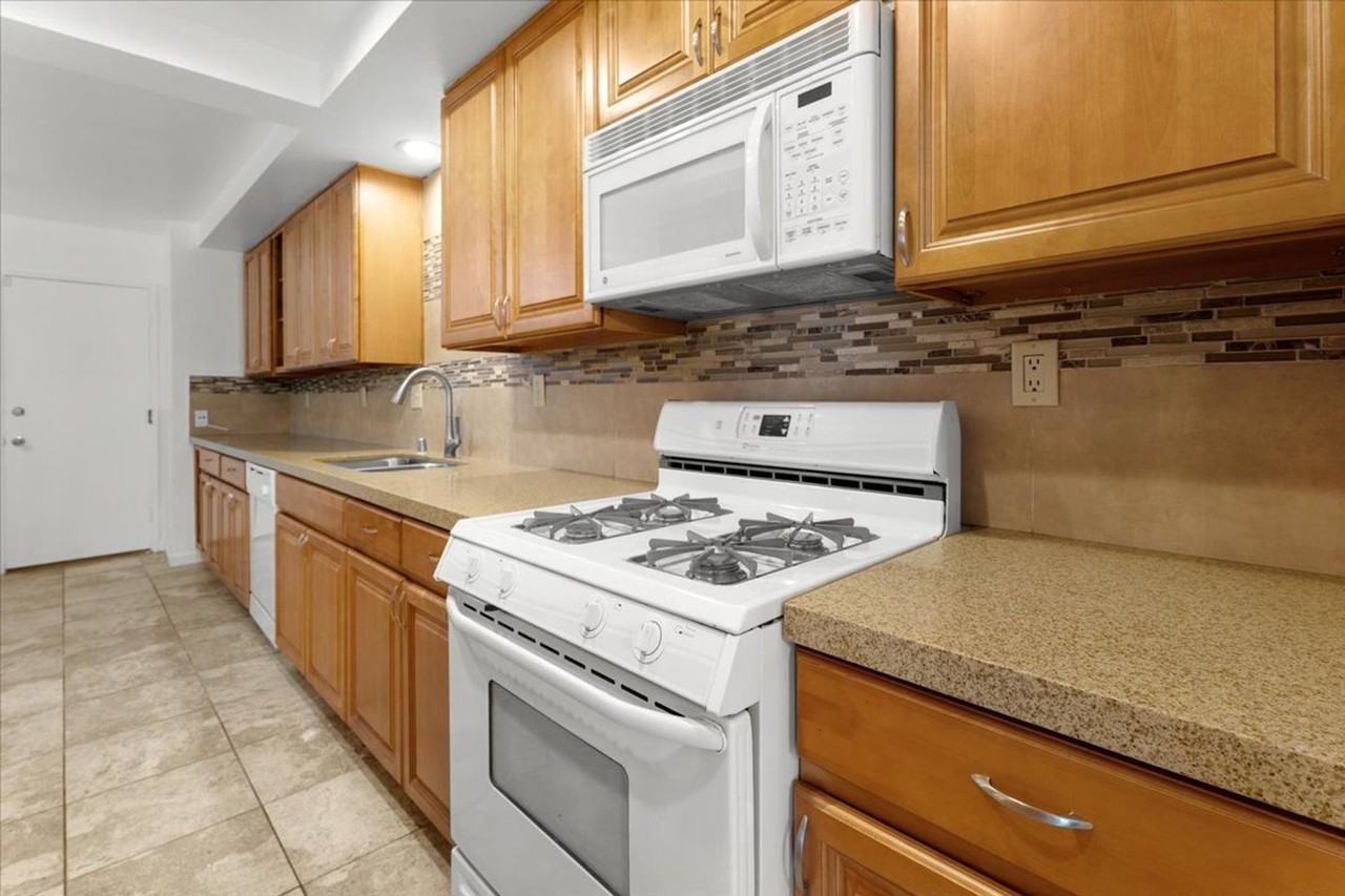 20651 Roscoe Blvd #K - Photo 5 of 23