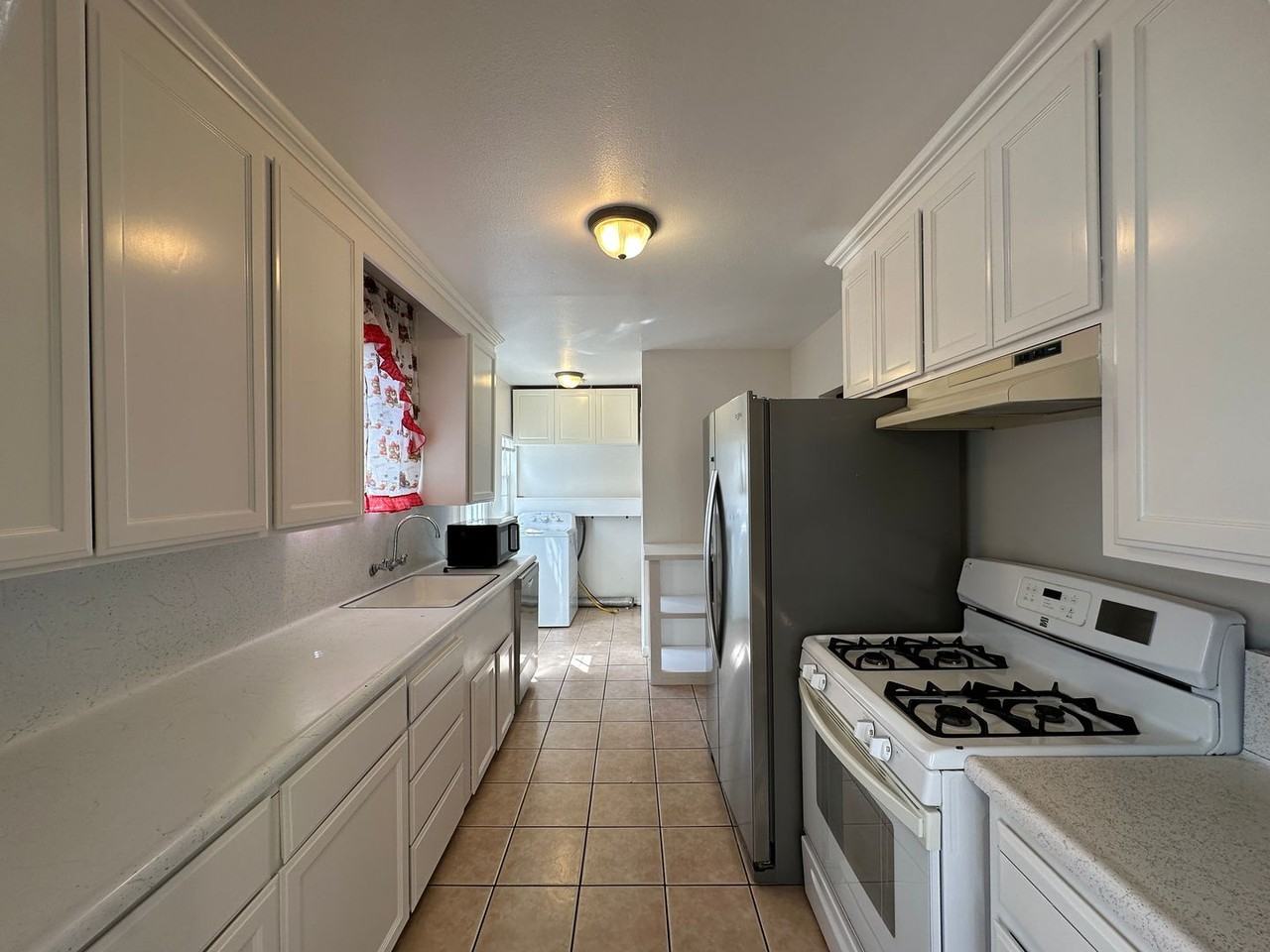 345 N 20th St - Photo 3 of 22