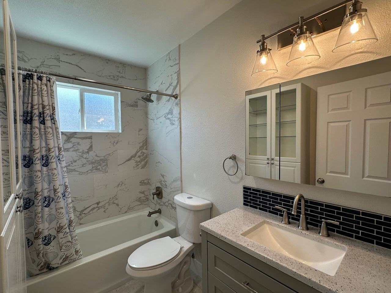 345 N 20th St - Photo 5 of 22