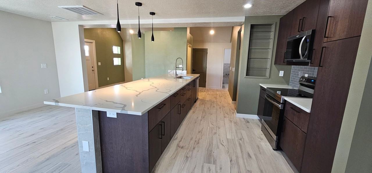 505 Los Arboles Ave Nw - Photo 2 of 36