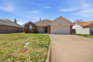 featured image of 3842 Trinity Ln