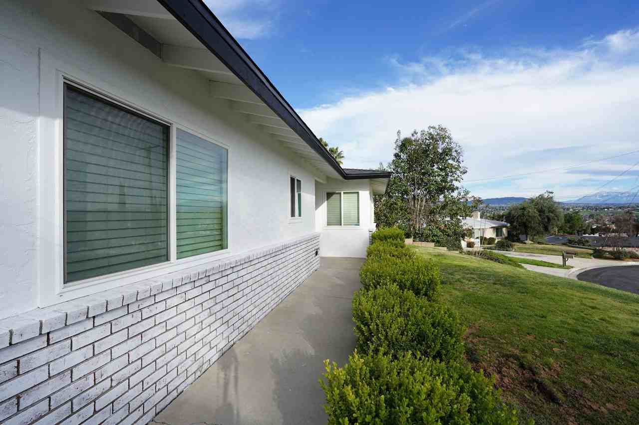 31956 Linda Ladera St - Photo 3 of 34