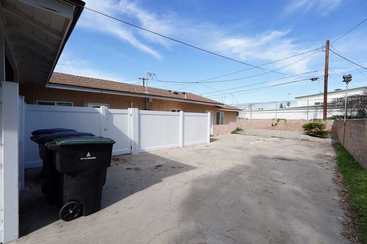 3627 Harding St - Photo 2 of 16