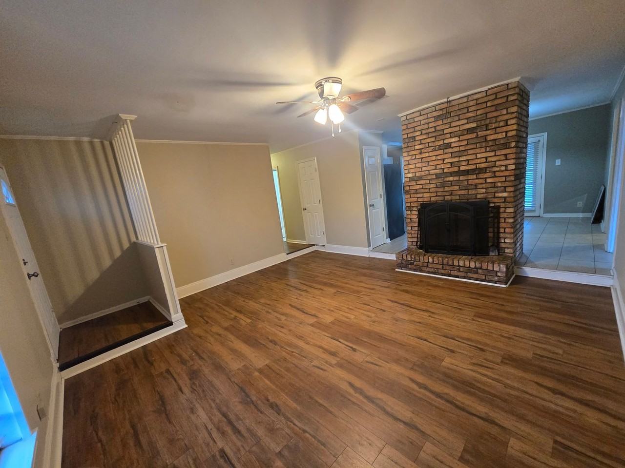 3229 Cloverland Dr - Photo 6 of 10