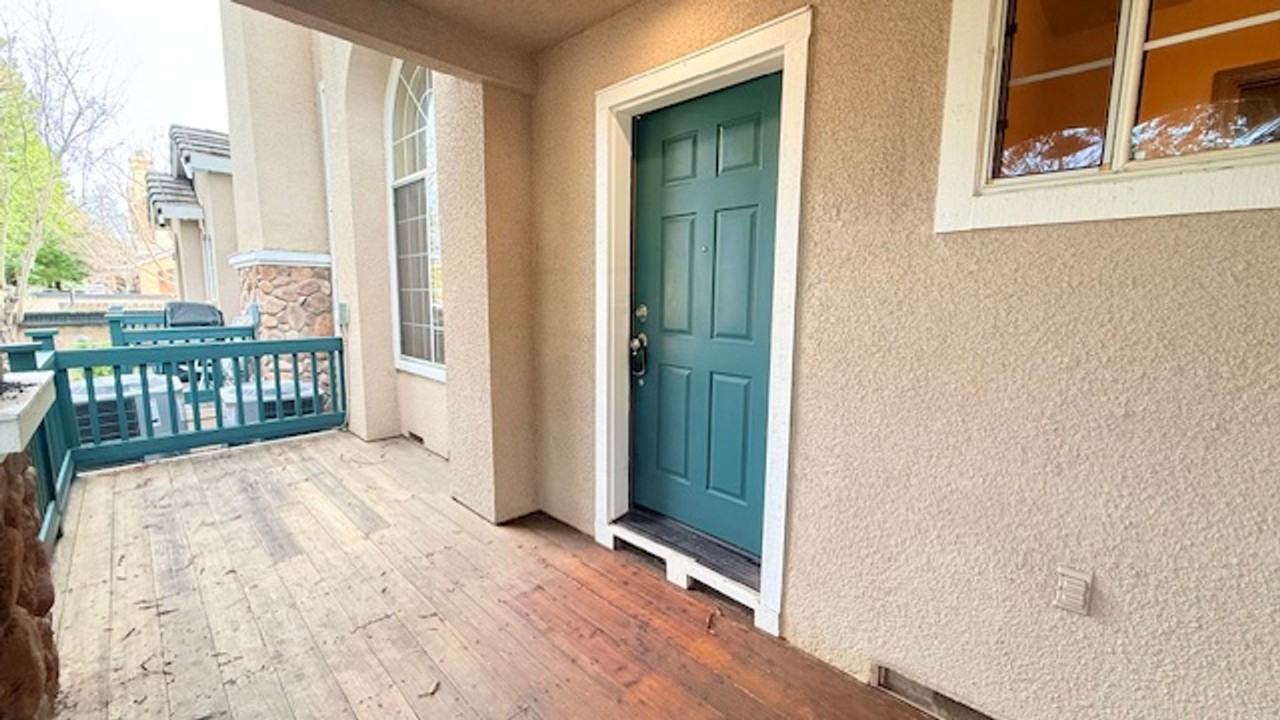 1019 Phoenix St - Photo 4 of 38