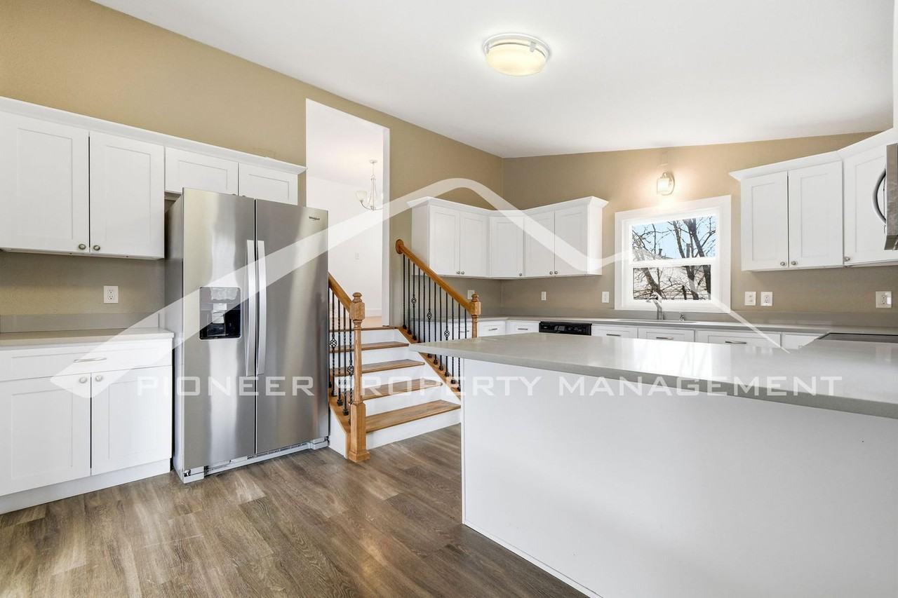 1398 W Alys Pl - Photo 6 of 31