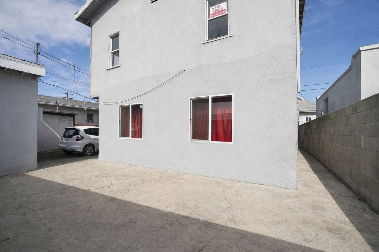 1157 E 21st St - Photo 7 of 28