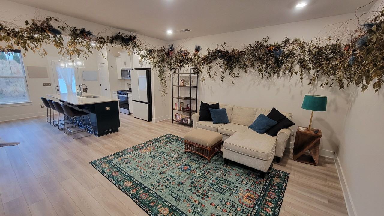 208 Tippin Trl - Photo 3 of 18