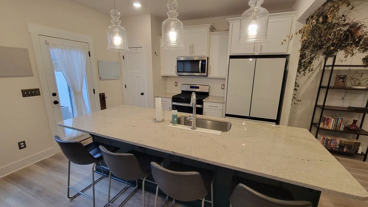 208 Tippin Trl - Photo 6 of 18