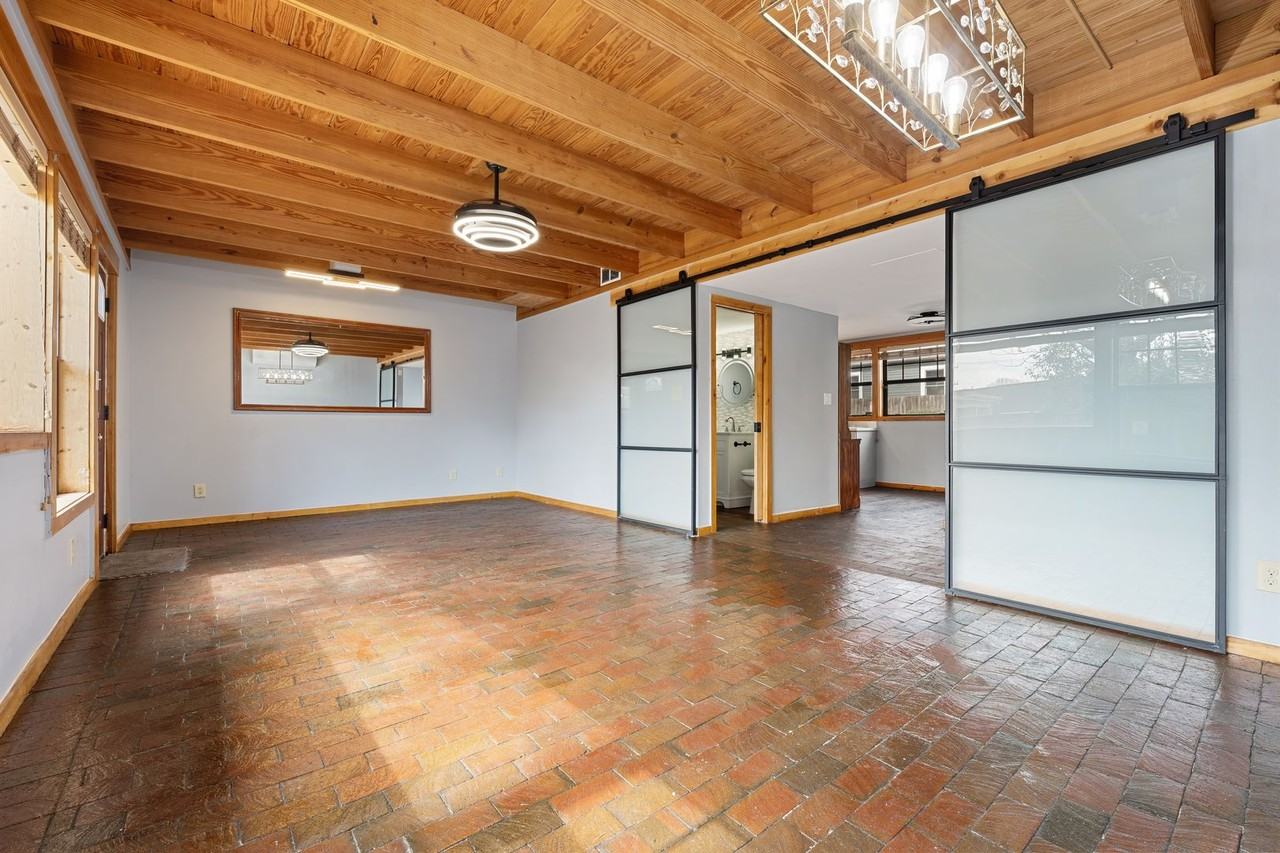 906 Glendale Ave Apt B - Photo 5 of 21