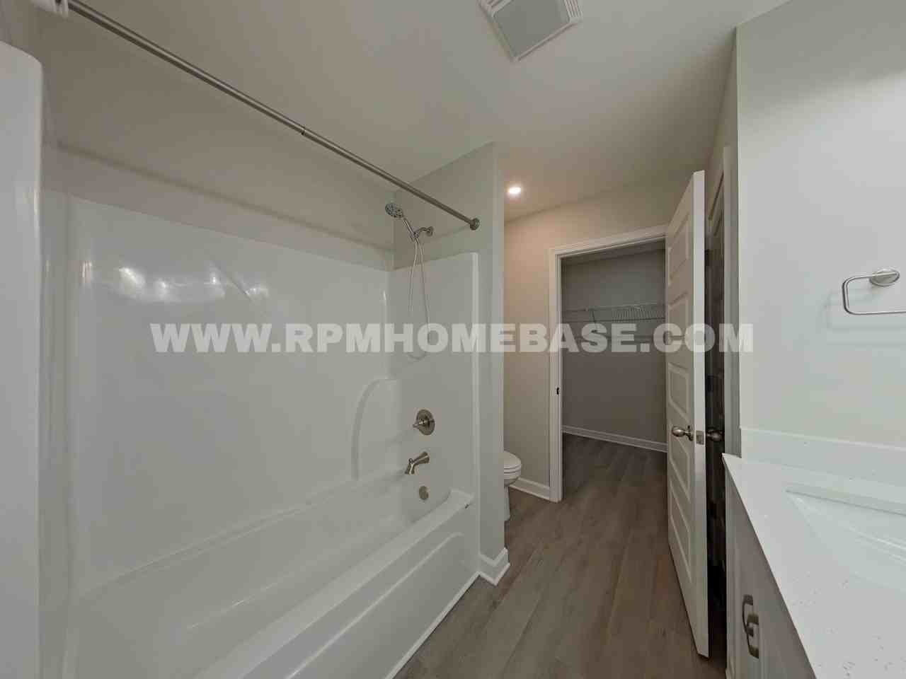 1002 Valley Rd - Photo 7 of 16