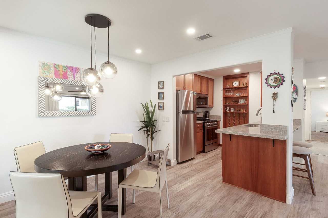 2375 Martinique Ln - Photo 4 of 27