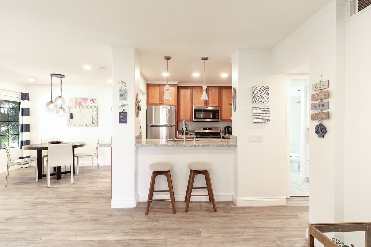 2375 Martinique Ln - Photo 5 of 27